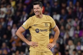 开云体育网址-莱万多夫斯基遭遇二十连败，DWG教练面临压力！-开云体育网址