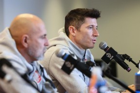 开云体育在线-包含莱万多夫斯基迎来十赛季出色发挥，中国队观众热烈欢呼！的词条-开云体育在线